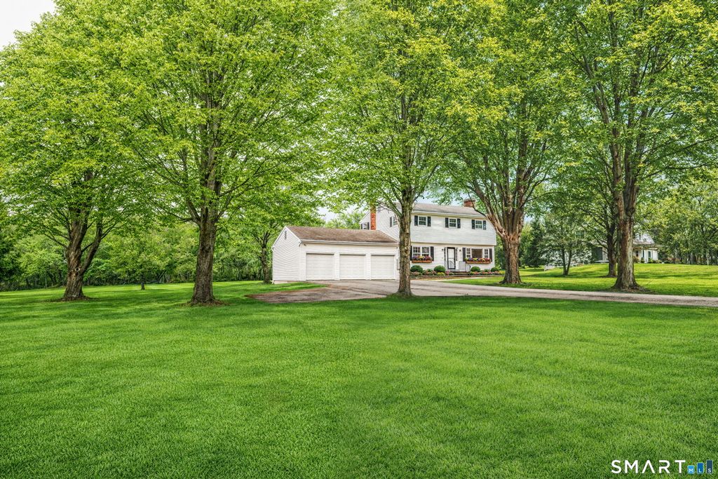 408 Hut Hill Road, Bridgewater, CT 06752