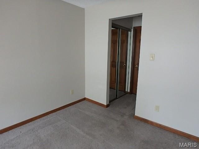 415 Shirley Ridge Drive 16, St Charles, MO 63304