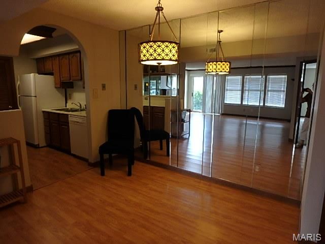 415 Shirley Ridge Drive 16, St Charles, MO 63304