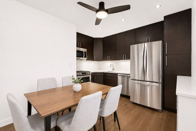 264 W 77th St Apt 2, New York City, NY 10024