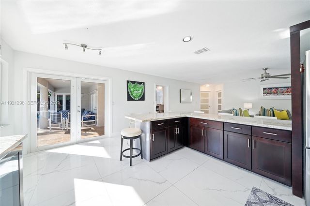 15484 SW 42nd Ter, Miami, FL 33185