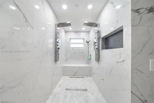 15484 SW 42nd Ter, Miami, FL 33185