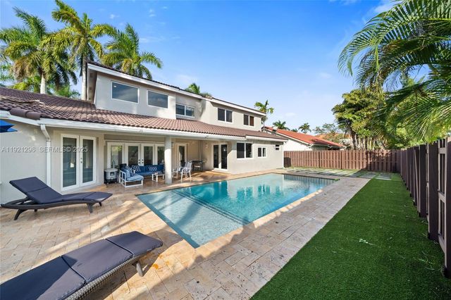 15484 SW 42nd Ter, Miami, FL 33185