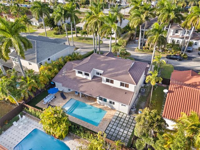 15484 SW 42nd Ter, Miami, FL 33185