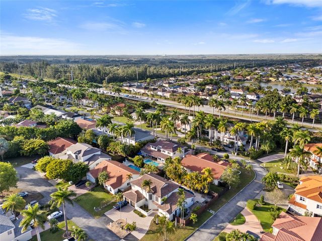 15484 SW 42nd Ter, Miami, FL 33185