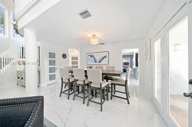 15484 SW 42nd Ter, Miami, FL 33185