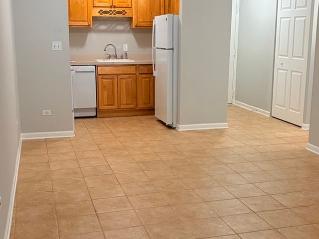 310 Lathrop Avenue 307, Forest Park, IL 60130