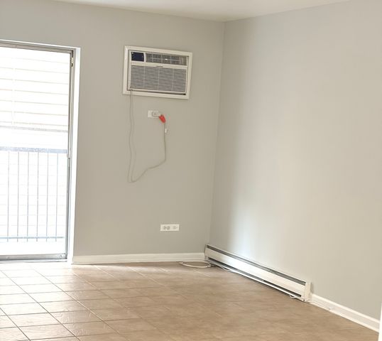 310 Lathrop Avenue 307, Forest Park, IL 60130