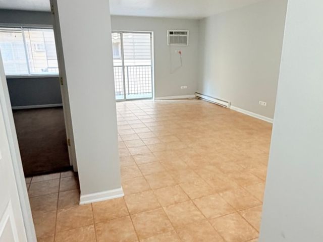 310 Lathrop Avenue 307, Forest Park, IL 60130