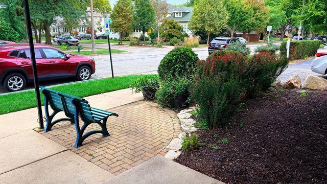 310 Lathrop Avenue 307, Forest Park, IL 60130