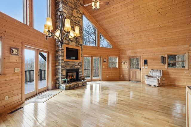 97 Fox Mountain Crossing, Blue Ridge, GA 30513