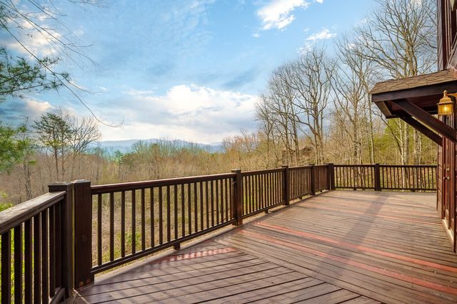 97 Fox Mountain Crossing, Blue Ridge, GA 30513