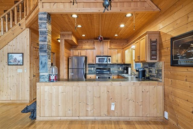 97 Fox Mountain Crossing, Blue Ridge, GA 30513