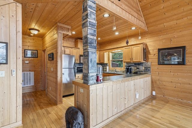 97 Fox Mountain Crossing, Blue Ridge, GA 30513