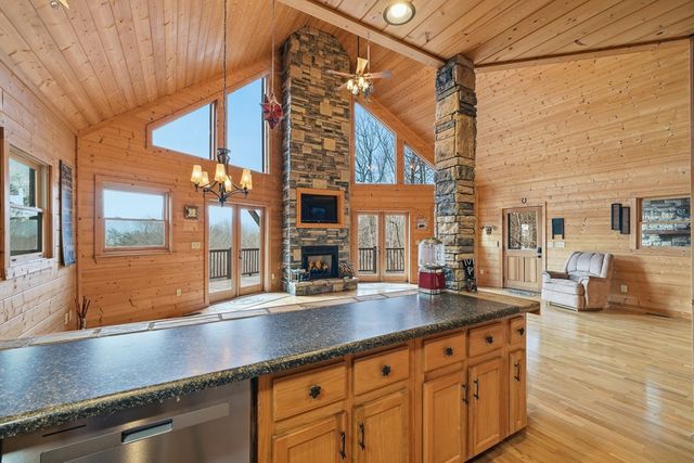 97 Fox Mountain Crossing, Blue Ridge, GA 30513
