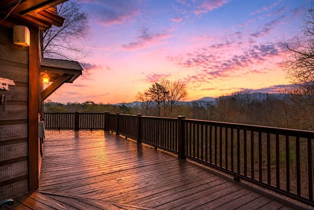 97 Fox Mountain Crossing, Blue Ridge, GA 30513