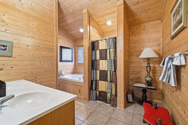 97 Fox Mountain Crossing, Blue Ridge, GA 30513