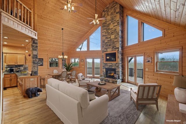 97 Fox Mountain Crossing, Blue Ridge, GA 30513