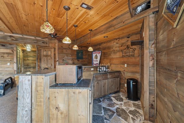 97 Fox Mountain Crossing, Blue Ridge, GA 30513