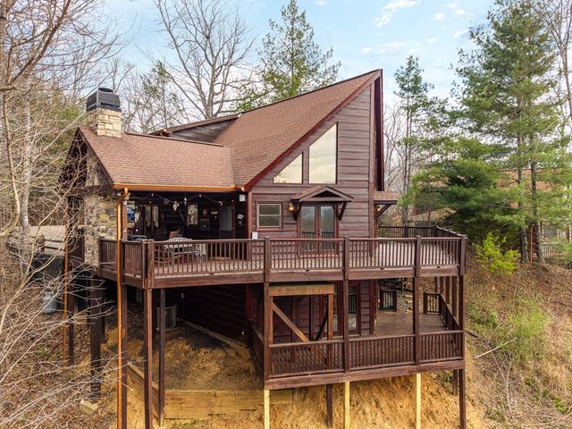 97 Fox Mountain Crossing, Blue Ridge, GA 30513