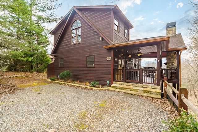 97 Fox Mountain Crossing, Blue Ridge, GA 30513