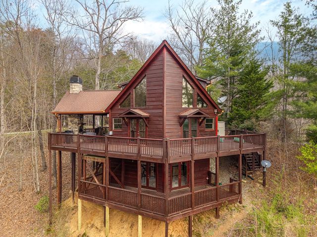 97 Fox Mountain Crossing, Blue Ridge, GA 30513