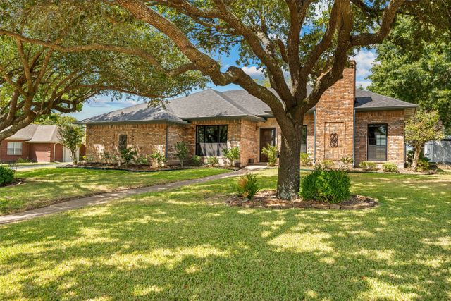 2206 Meadowview Drive, Caddo Mills, TX 75135