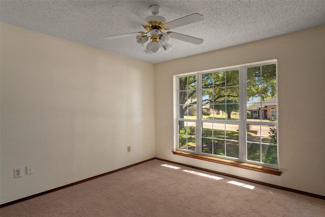 2206 Meadowview Drive, Caddo Mills, TX 75135