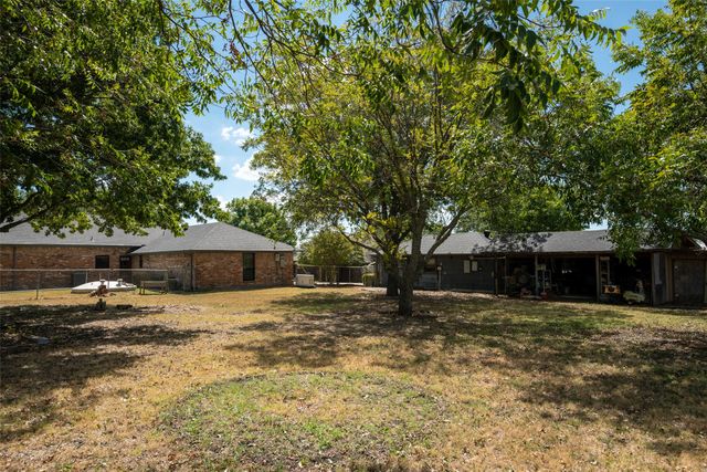 2206 Meadowview Drive, Caddo Mills, TX 75135