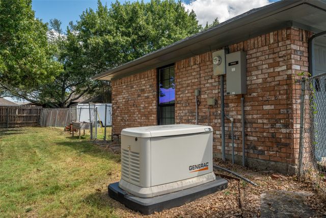 2206 Meadowview Drive, Caddo Mills, TX 75135
