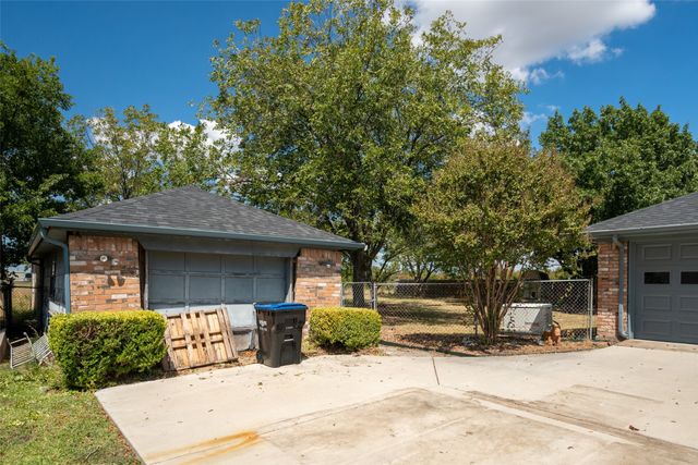 2206 Meadowview Drive, Caddo Mills, TX 75135