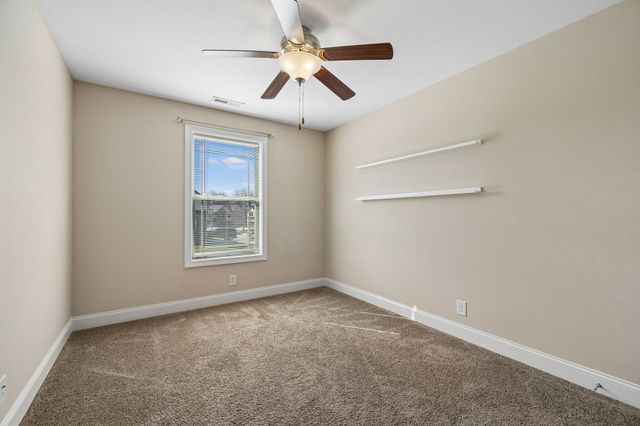 164 Ambridge St, Oak Grove, KY 42262