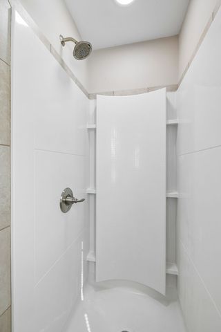 164 Ambridge St, Oak Grove, KY 42262