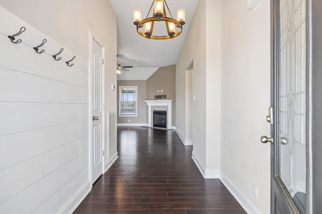 164 Ambridge St, Oak Grove, KY 42262