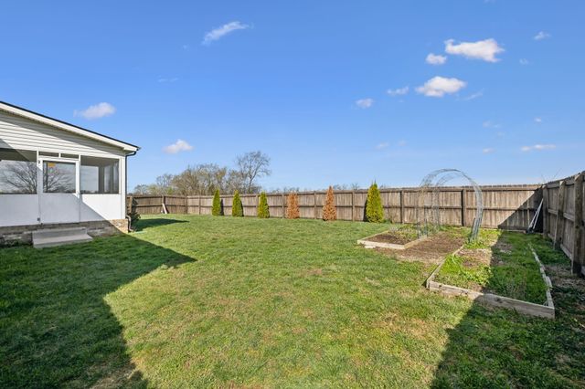 164 Ambridge St, Oak Grove, KY 42262
