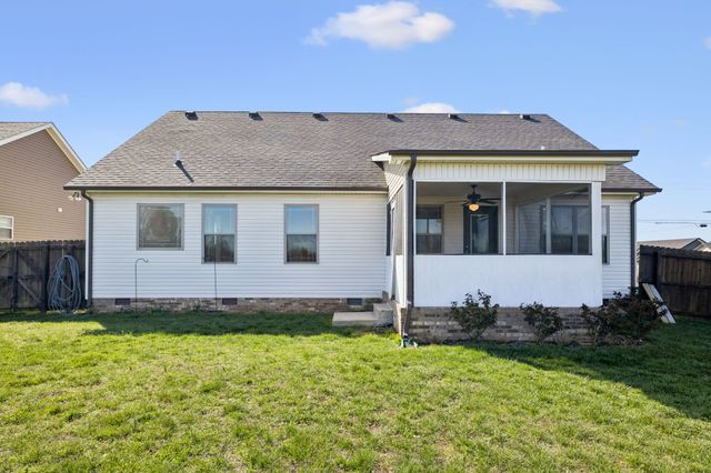 164 Ambridge St, Oak Grove, KY 42262
