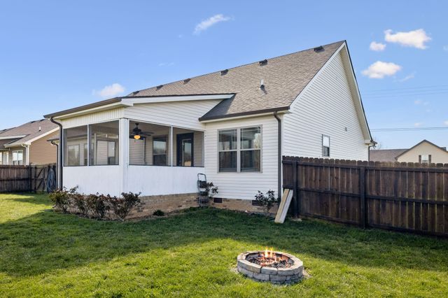 164 Ambridge St, Oak Grove, KY 42262