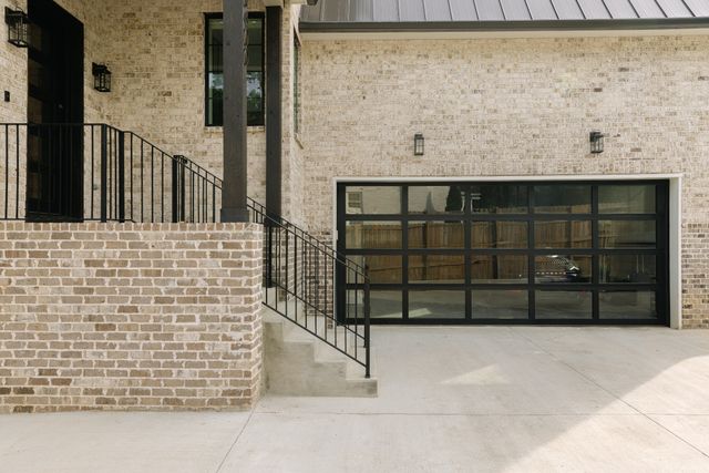 6400 Highway 100, Nashville, TN 37205