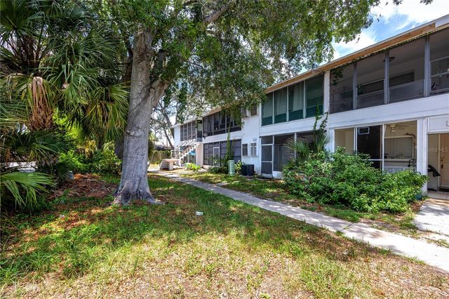224 WAVERLY WAY 4, Clearwater, FL 33756