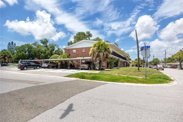 224 WAVERLY WAY 4, Clearwater, FL 33756