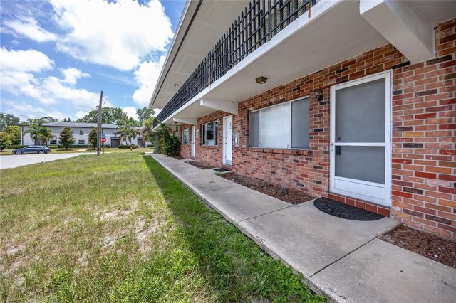 224 WAVERLY WAY 4, Clearwater, FL 33756