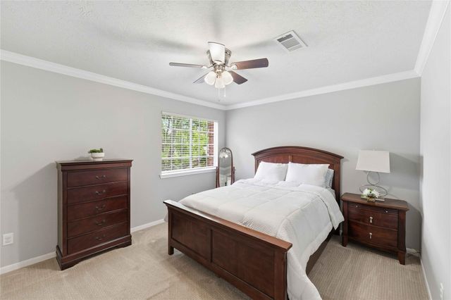 205 Oak Creek Circle, League City, TX 77573