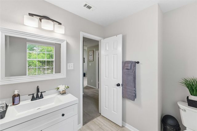 205 Oak Creek Circle, League City, TX 77573