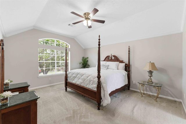 205 Oak Creek Circle, League City, TX 77573