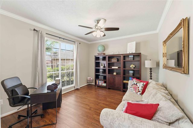 205 Oak Creek Circle, League City, TX 77573