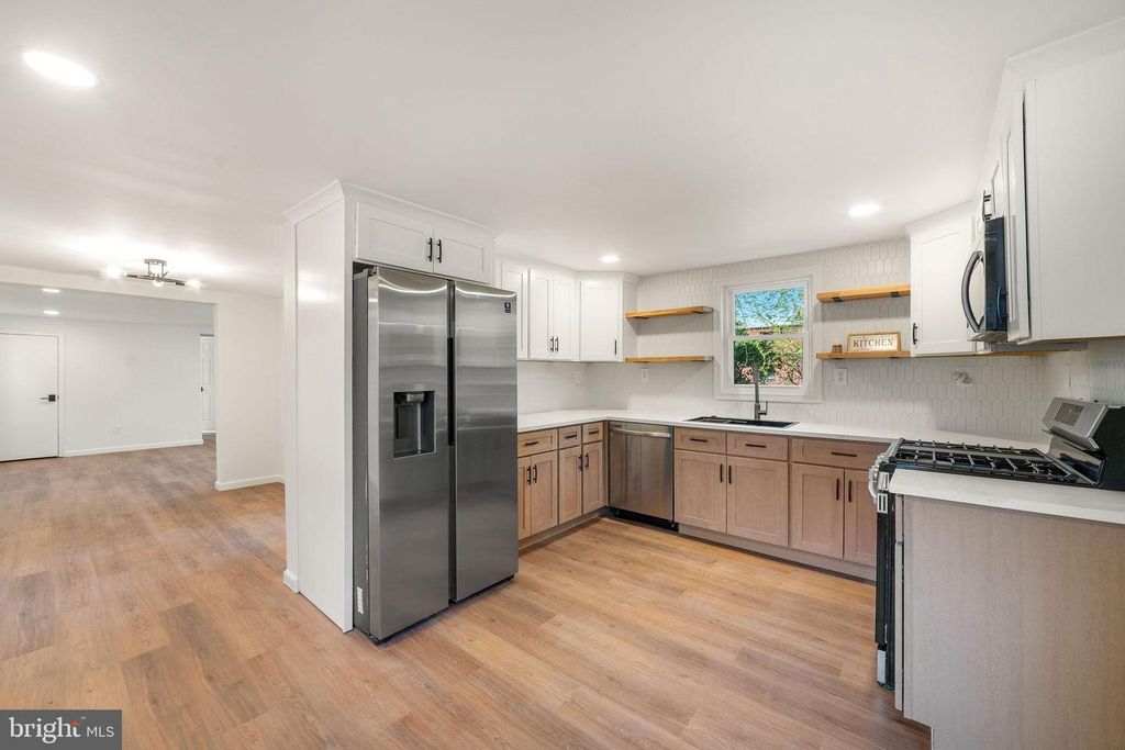 4 WALNUT ST, Salem, NJ 08079