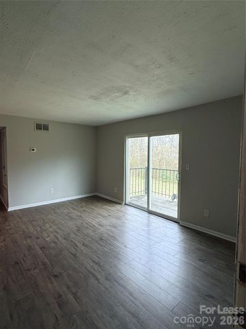 702 Farmhurst Drive G, Charlotte, NC 28217