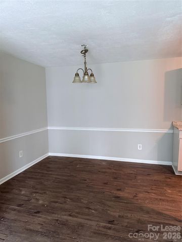 702 Farmhurst Drive G, Charlotte, NC 28217