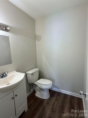 702 Farmhurst Drive G, Charlotte, NC 28217