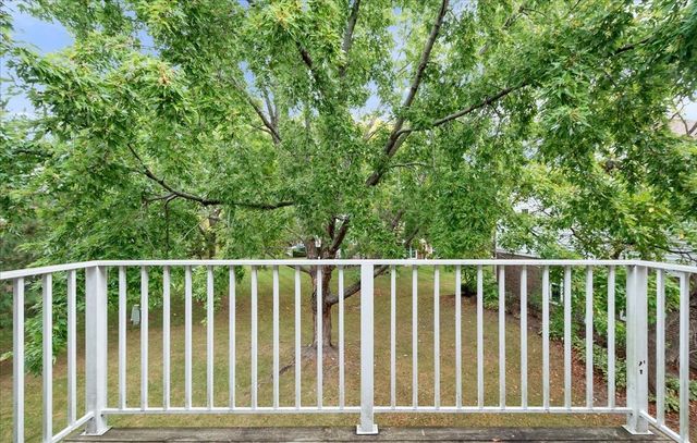 902 Sparta Court, Vernon Hills, IL 60061